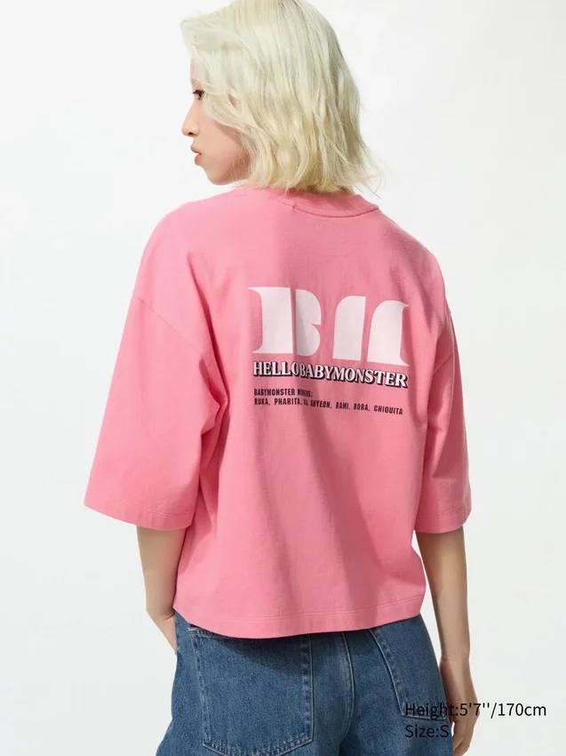 Babymonster UT Cropped Graphic T-shirt för dam Babymonster UT Cropped Graphic T-shirt för dam