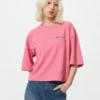 Babymonster UT Cropped Graphic T-shirt för dam Babymonster UT Cropped Graphic T-shirt för dam