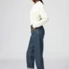 Höga jeans för damer med hög midjehöjd Höga jeans för damer med hög midjehöjd