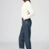Höga jeans för damer med hög midjehöjd Höga jeans för damer med hög midjehöjd