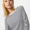 Mjuk ribbad T-shirt för dam | Randig