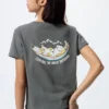 Mofusand Ut grafisk T-shirt för dam Mofusand Ut grafisk T-shirt för dam