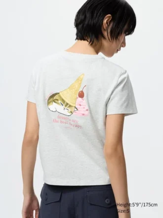 Mofusand Ut grafisk T-shirt för dam