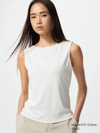 Ärmlös T-shirt i crepejersey med båthalsringning för dam