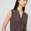 Tvättbar stickad väst med knappar för damer Tvättbar stickad väst med knappar för damer