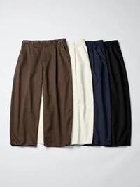 Unisex-byxor med vid ben Unisex-byxor med vid ben