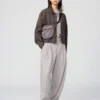 Unisex packbar crossbody-väska med fickor