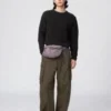 Unisex packbar crossbody-väska med fickor