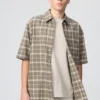 Unisex-skjorta i boxig modell | Kort ärmar | Rutig Unisex-skjorta i boxig modell | Kort ärmar | Rutig