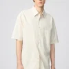 Unisex-skjorta i boxig modell | Med korta ärmar Unisex-skjorta i boxig modell | Med korta ärmar
