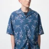 Unisex-skjorta med öppen krage | Kortärmad | Tryckt Unisex-skjorta med öppen krage | Kortärmad | Tryckt
