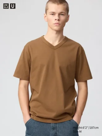 Unisex-t-shirtar med V-ringning